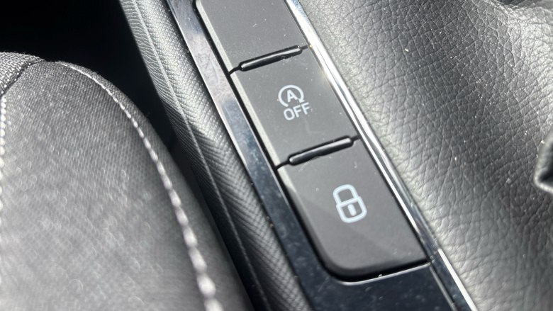 Skoda Fabia 1.0 MPI 80 Colour Edition 5dr Petrol Hatchback